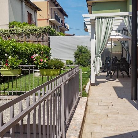 Blau Vacanze Peschiera del Garda Bagian luar foto